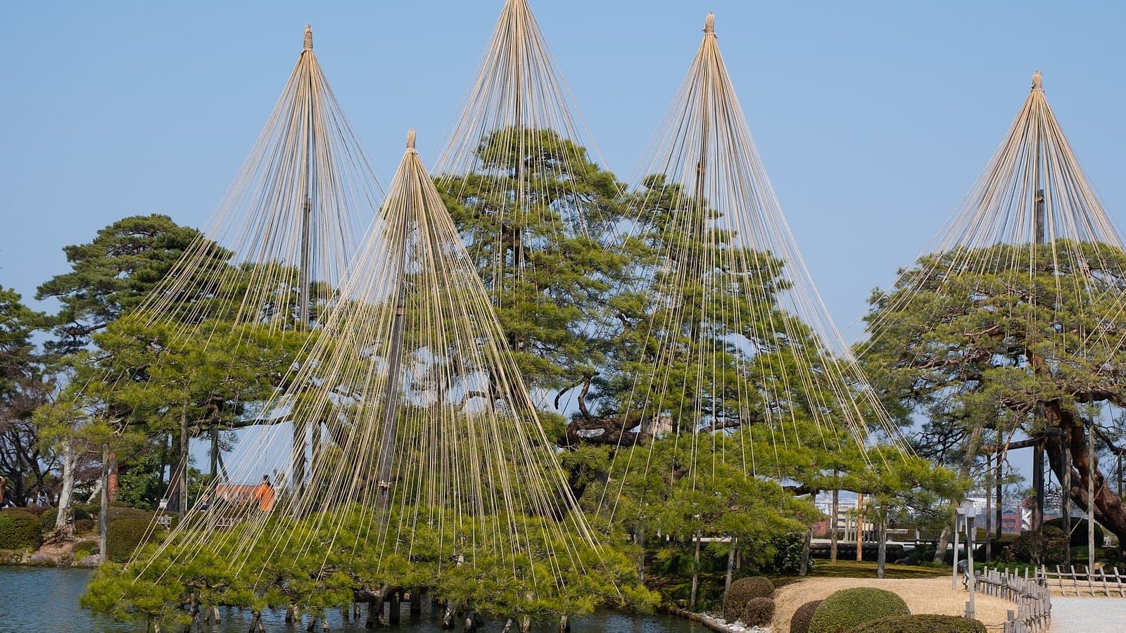 Kanazawa in Two Days: Gardens, Tea Districts, Seafood, and Craft Culture