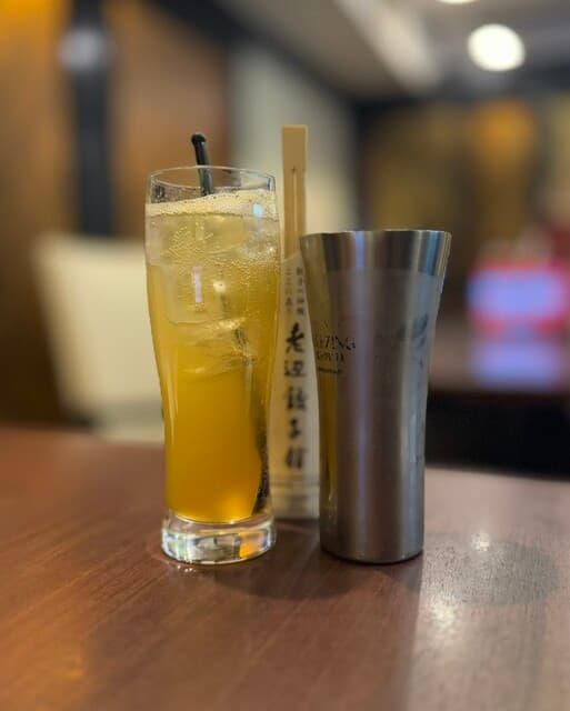 老辺餃子舘 - ■ブラックニッカ フリージング ハイボール ￥650
■杏露酒 ￥650