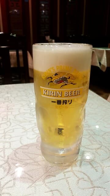 四川料理 秋 - 生ビール：380円