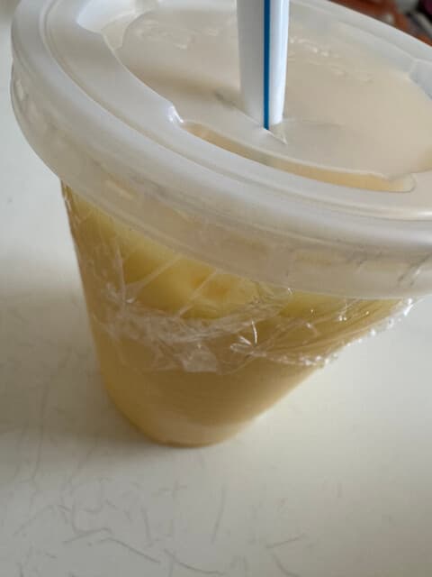 マハール - 内側ラップ取るの忘れてたストロー差したwww