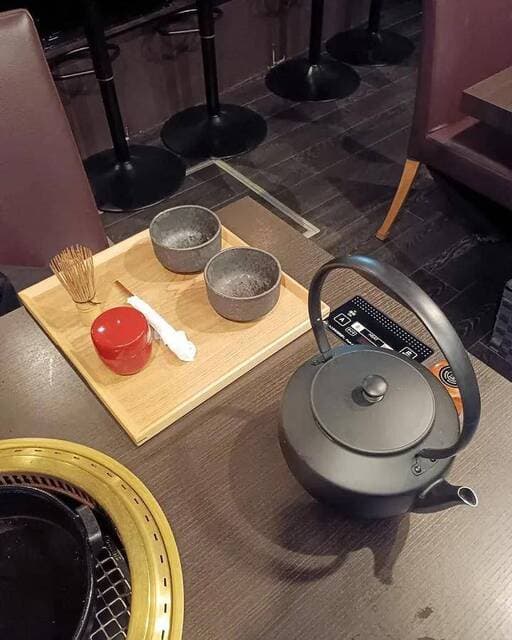 六本木 にくる - 目の前で抹茶を点(た)ててくれます