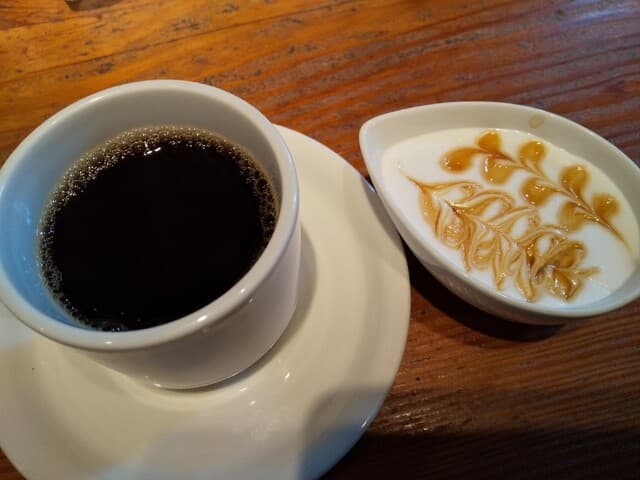 山梨レストラン メリメロ - 食後デザートプリン＆コーヒー
