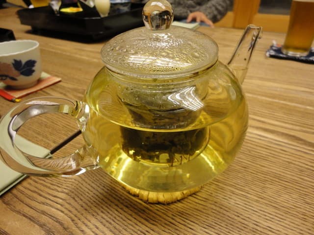 喫茶 山音 - 烏龍茶を急須で注文することも可