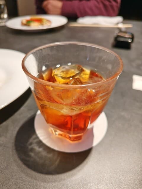中国料理ロドス - 紹興酒ロック、ちょっと薄め