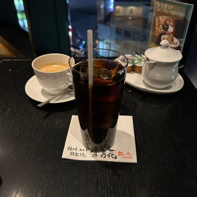 神戸牛ステーキ鉄板焼 雪月花 - 隣りのサロンにてコーヒー