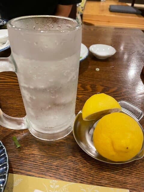 浜焼き 藁焼き 海鮮居酒屋 魚均 - 生レモンサワー