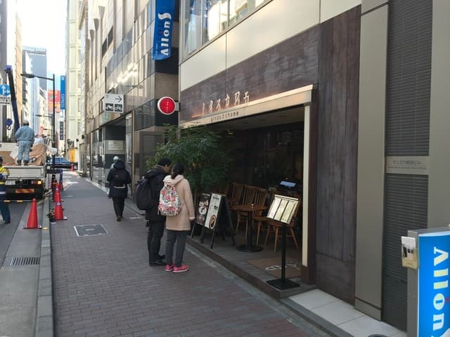 銀座2丁目ミタスカフェ - お店の入り口