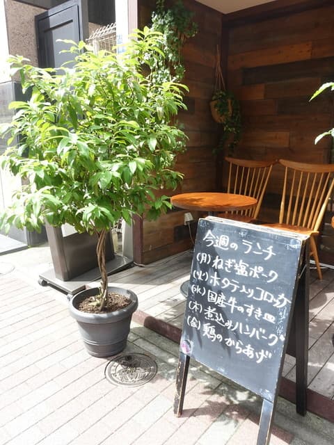 銀座2丁目ミタスカフェ -