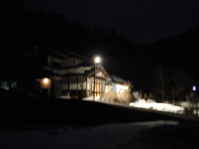 喫茶 山音 - 山間の夜。山音のほかには何もない