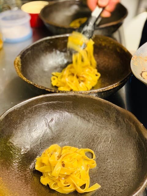 常春 - お客様から「ぜったいに一度は食べるべき」と太鼓判のパスタ。シェフの得意料理です