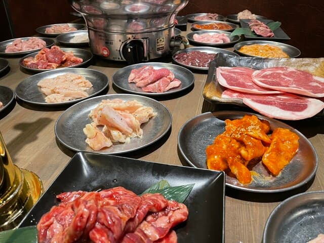 焼肉ホルモンジンギスカン酒場 れもん -