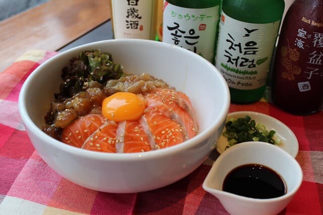 テジョンデ - 贅沢三昧！旨醤油漬け3種のビビンパ カンジャンケジャン・カンジャンセウ・カンジャンサーモンの贅沢ビビンパ