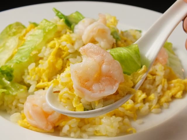 麻辣王豆腐 - 海老レタス炒飯