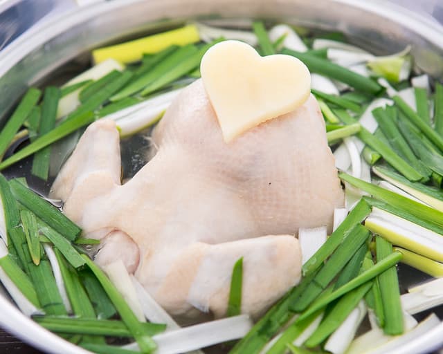 オパヤ豚デジ - タッカンマリ