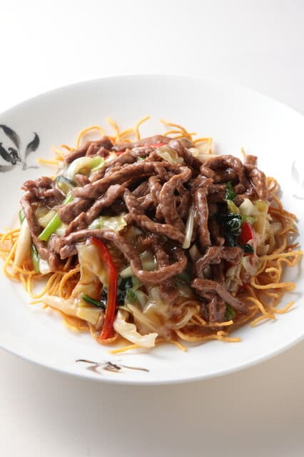 中国料理 桃谷樓　 - 国産牛肉のあんかけ焼きそば