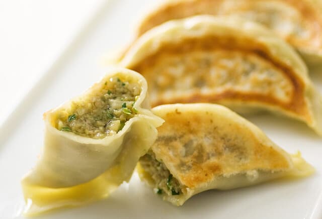 中国料理 桃谷樓　 - 桃谷樓名物　焼き餃子