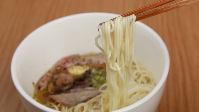 MENDOKORO TOMO Premium - 鶏塩中華そば（麺あげ）