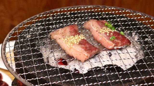 焼肉ホルモン濱牛 -