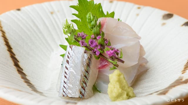 食道 月 - その時季にしか味わえない逸品。とことん鮮度にこだわっている『季節の鮮魚のお造り』