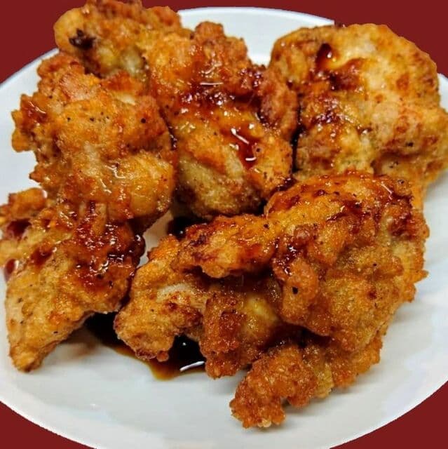 鶏そば専門店 らーめんえびす - えびす名物「鶏からあげ」です。ボリューム満点、外はサクサク、中はジューシー！