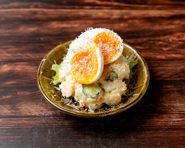骨付鳥、からあげ、焼鳥 がブリチキン。 -