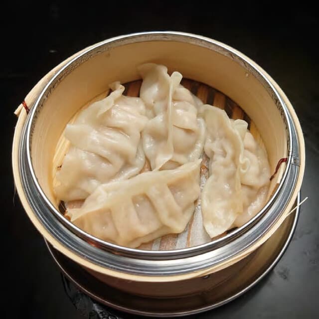 桃白白 - 肉汁蒸餃子