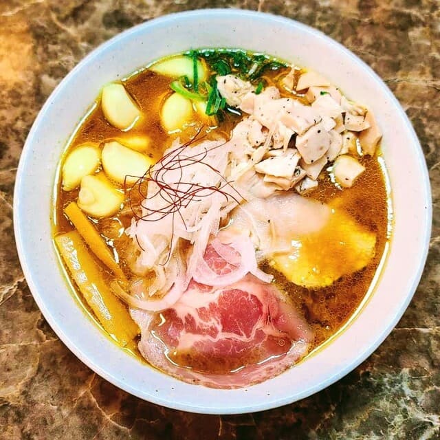 鶏そば・から揚げ専門店らーめんえびす - 「スタミナ味噌」〇〇ちゃんらーめんが大好きな店主が考えた、ニンニクが丸ごと入った、スタミナ抜群味噌らーめんです。