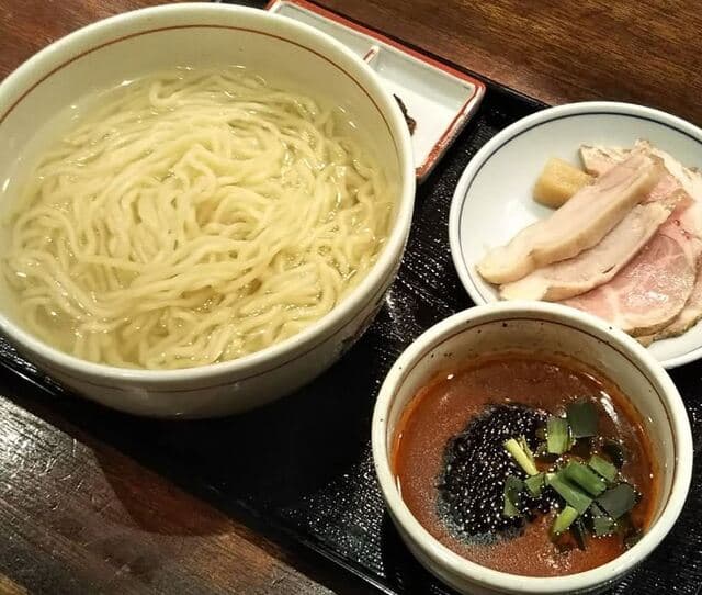 六傳屋 -