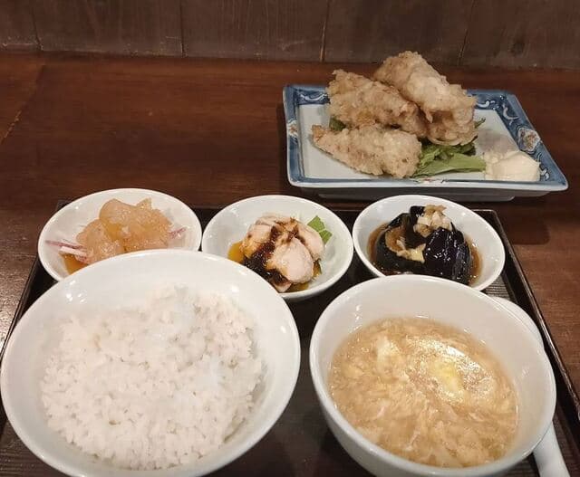 六傳屋 -