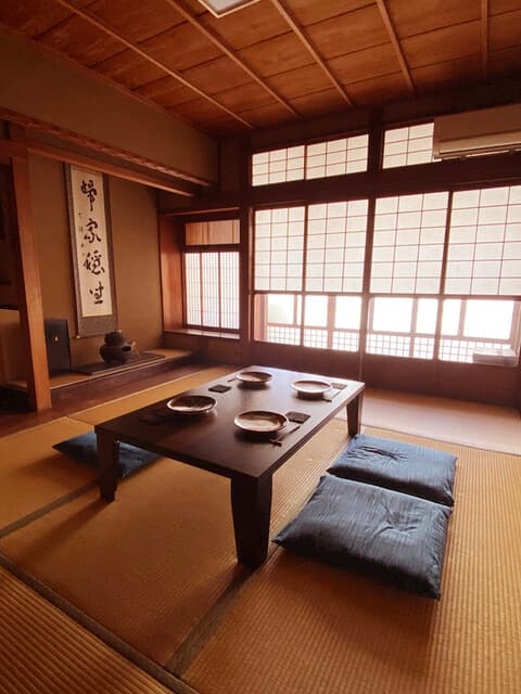 炭火と酒 心月 -