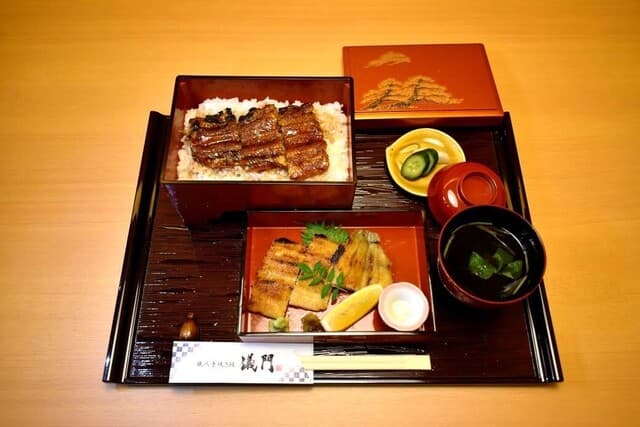 職人手焼き鰻 儀門 -