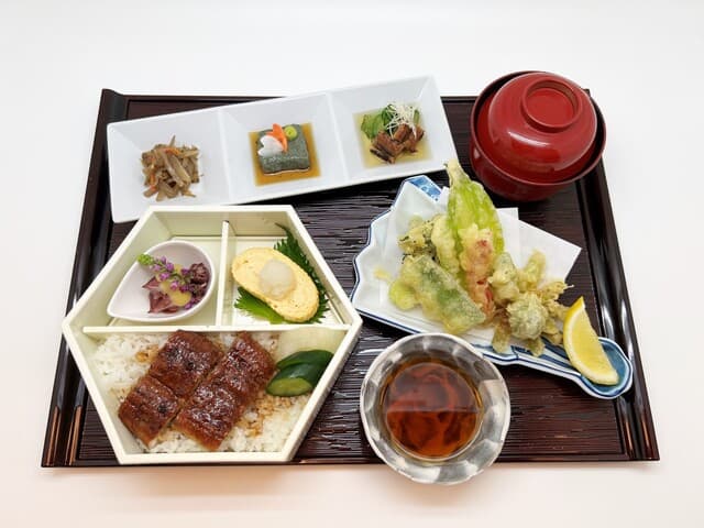 職人手焼き鰻 儀門 -