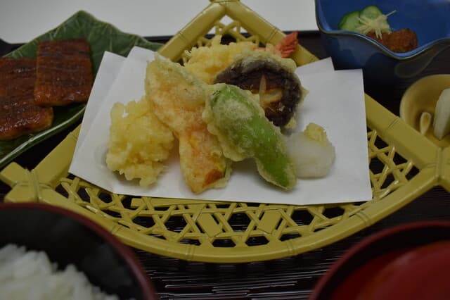 職人手焼き鰻 儀門 -