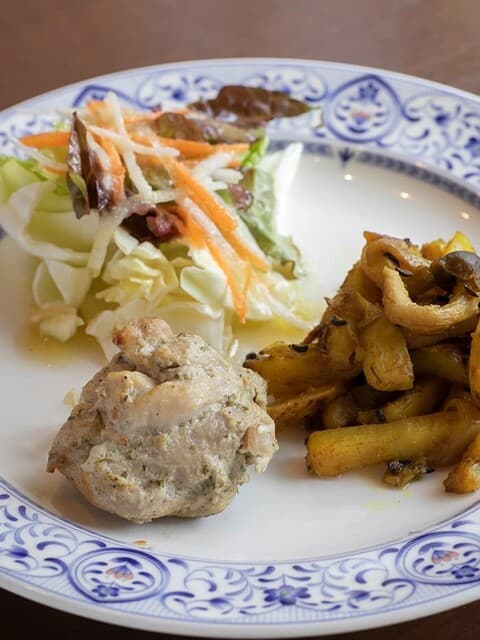 HALAL & VEGGIE Restaurant ポンテロッソ -