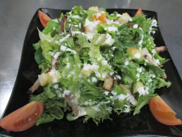 HALAL & VEGGIE Restaurant ポンテロッソ - フレッシュグリーンサラダ・自慢の自家製ドレッシング