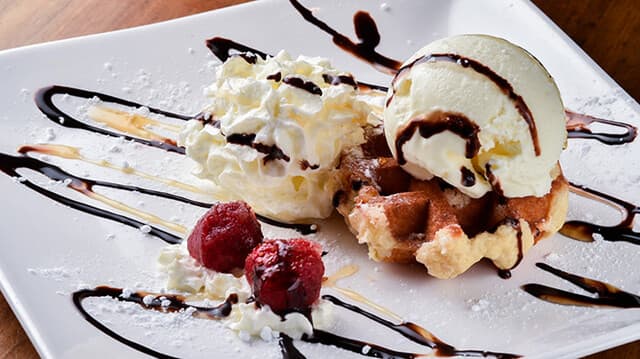 DINING BAR haon - ワッフルアイス