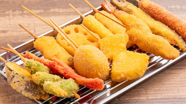 夜のまるに食堂 - 串カツ盛り合わせ