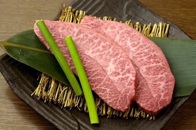 炭火焼肉 石垣庵 -