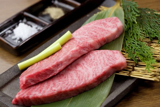 炭火焼肉 石垣庵 -