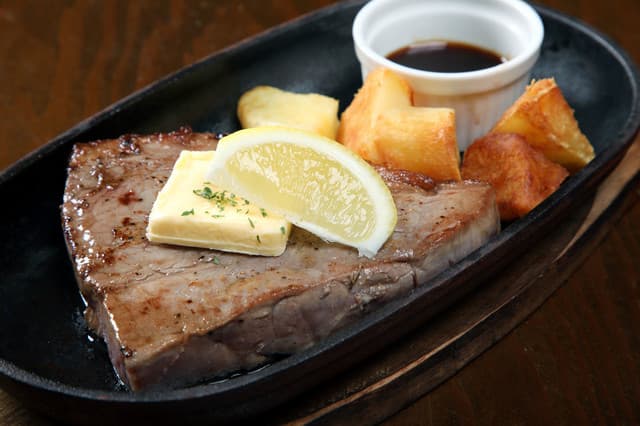 浦添 焼き鶏酒場 マサトん家 -