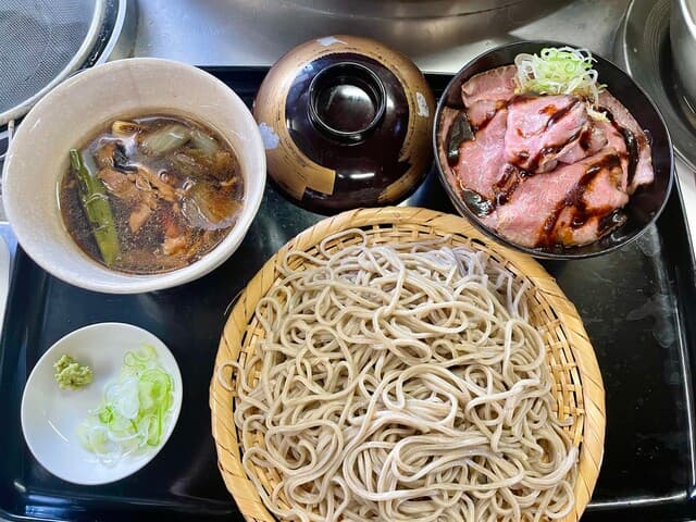 そば善 - 鴨盛蕎麦ミニローストビーフ丼