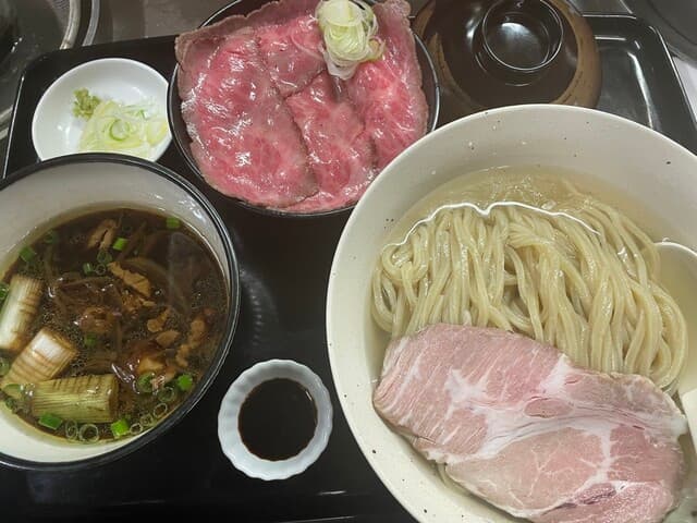 そば善 - 中華つけ麺ミニローストビーフ丼