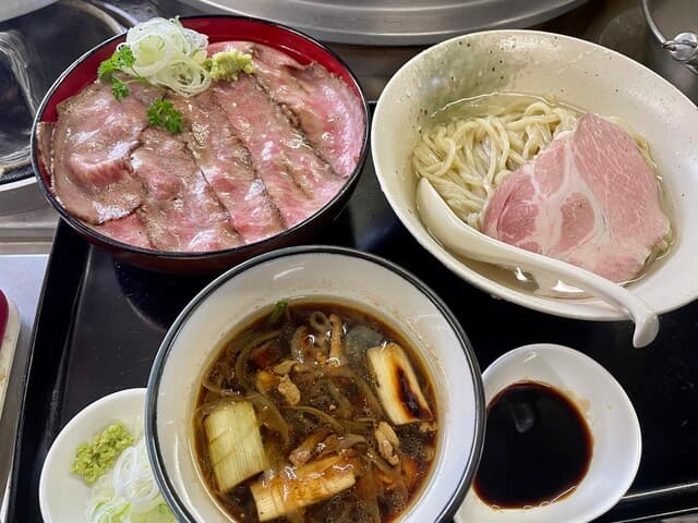 そば善 - 中華つけ麺中ビーフ丼