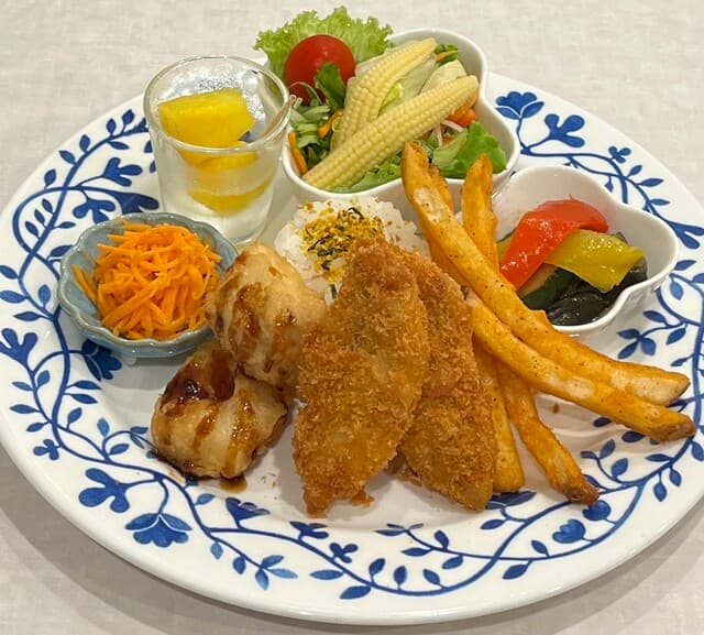 Cafe KA NOA - フィッシュフライコンボプレート