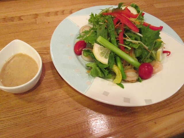 ろくもん銭 - 海鮮ラーメンサラダ
