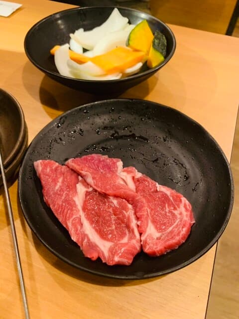 成吉思汗 大黒屋 - 生ラム肩ロース935円