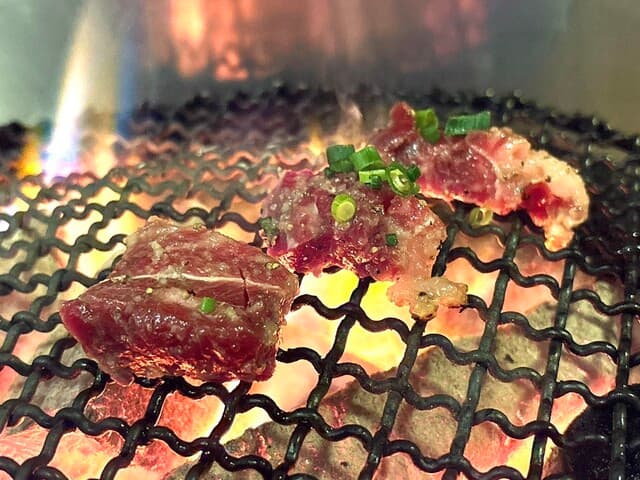 炭火焼肉 いち - すじ焼きをヤキヤキ♪