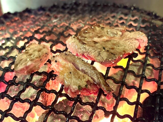 炭火焼肉 いち - 生ラムをヤキヤキ♪