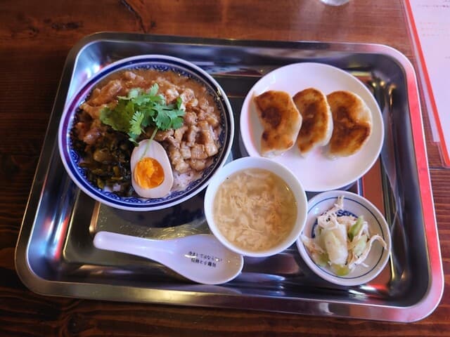 大衆食堂 肉と点心すえぞうアバアバ -