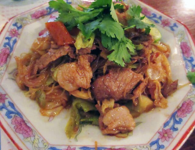 大衆食堂 肉と点心すえぞうアバアバ -